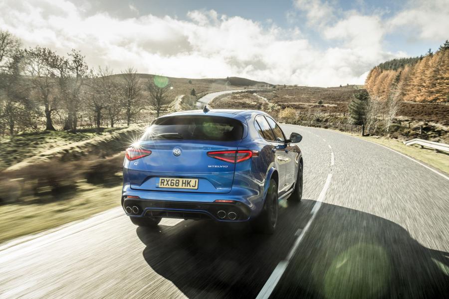  Alfa Romeo Stelvio Quadrifoglio (949) 2018 года  (UK) (фото 55 из 59)